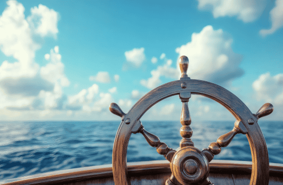 Das Steuerrad eines Bootes symbolisiert meinen Kurs als GEO-Freelancer.