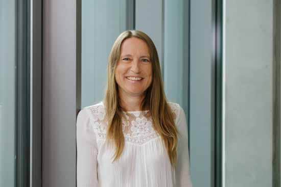 Portrait der Marketing-Freelancerin Marion Rehor von enlinea